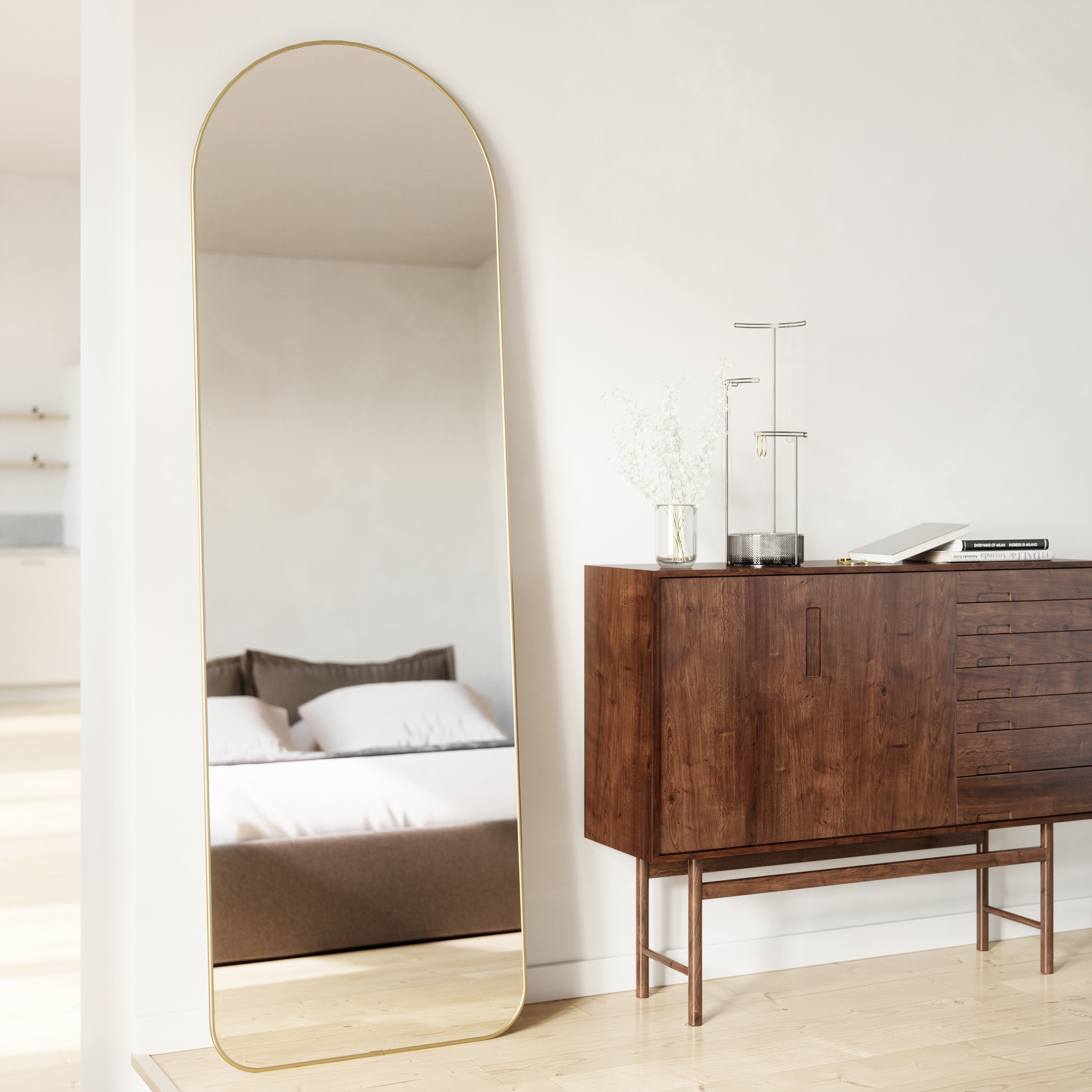 Hubba Arched Leaning Mirror - Brass I Umbra – Umbra Australia